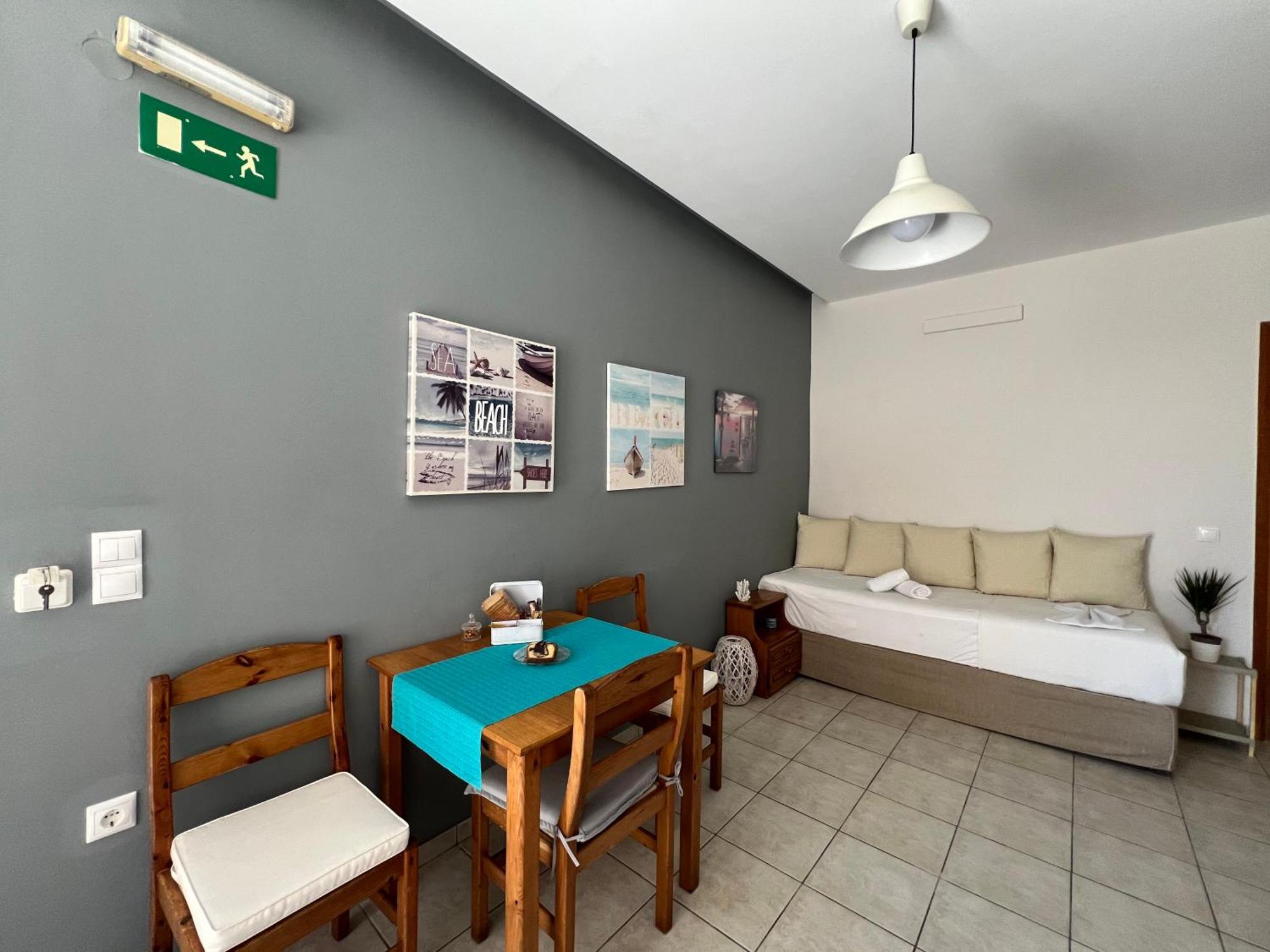 Artemis Rooms Two Steps By The Sea Platanés エクステリア 写真