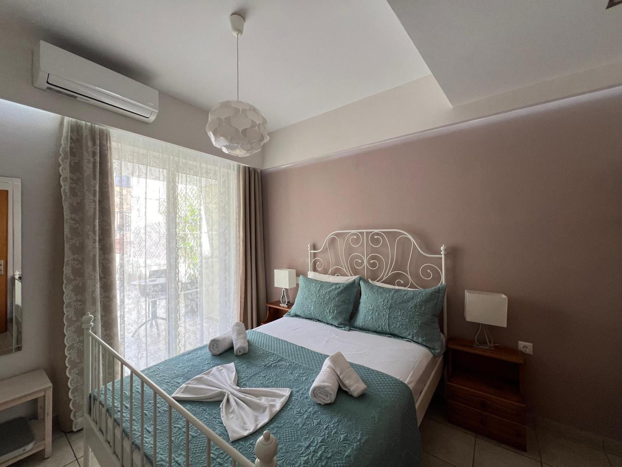 Artemis Rooms Two Steps By The Sea Platanés エクステリア 写真
