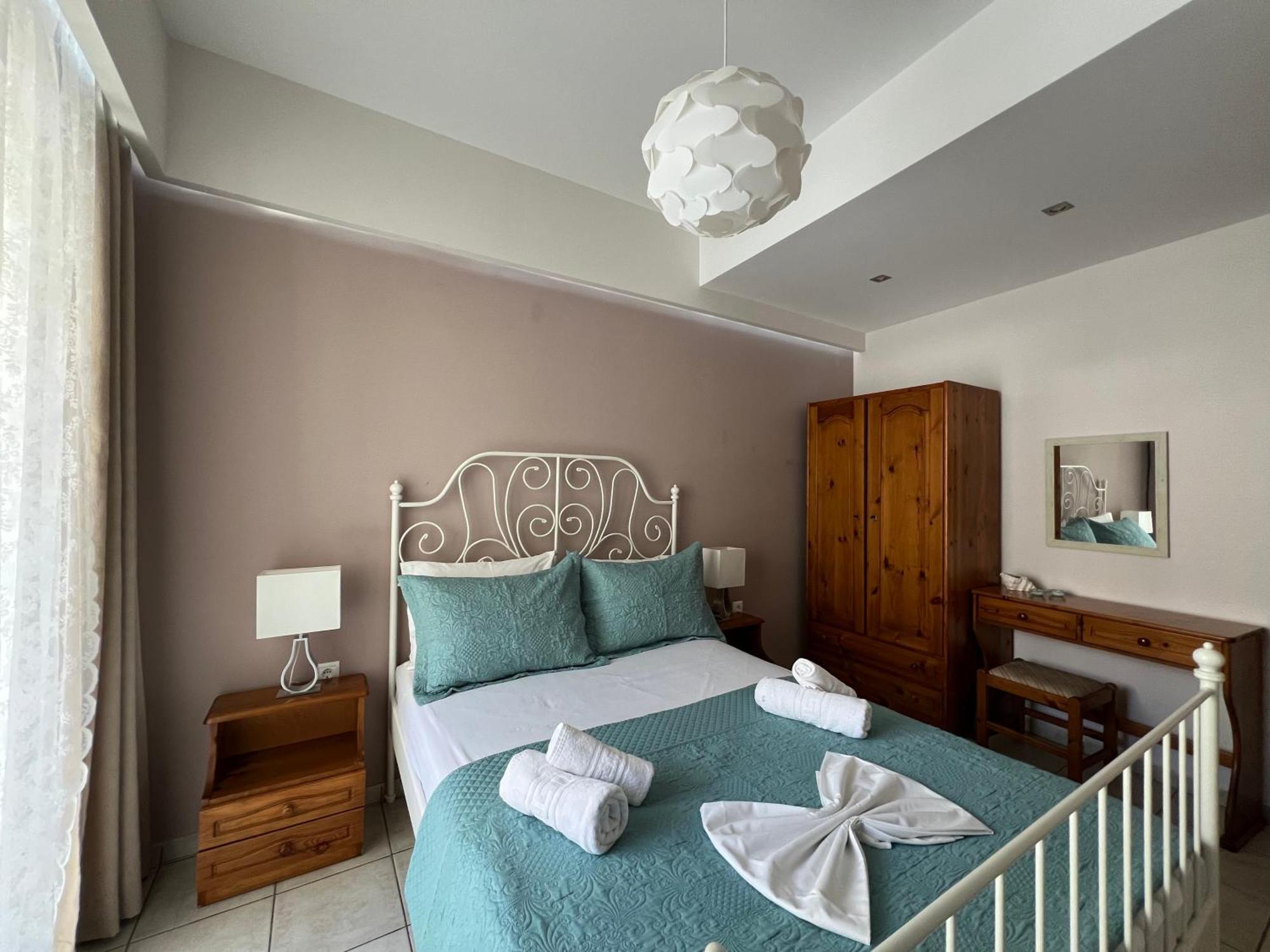 Artemis Rooms Two Steps By The Sea Platanés エクステリア 写真